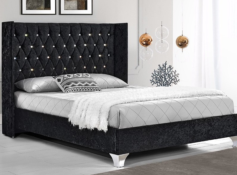 Lit capitonné velours noir Kouro 180x200 cm LesTendances.fr